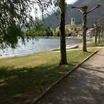Nyaraló Con Piscina Garzeno