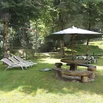 Con Piscina Hébergement de vacances *