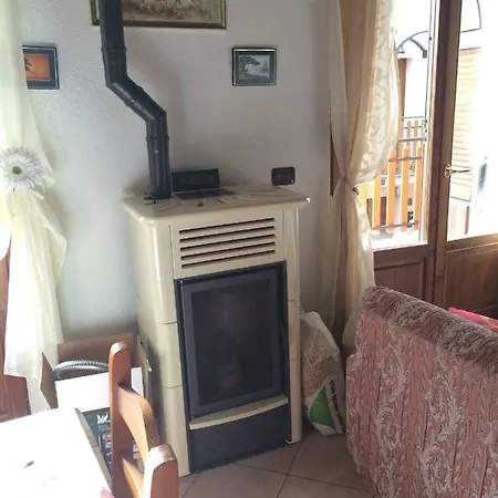 Con Piscina 度假居 *