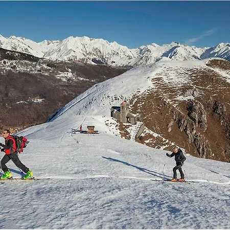 Nyaraló Con Piscina Garzeno