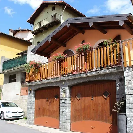 Con Piscina 度假居 Garzeno