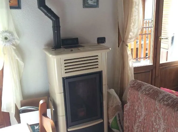 Con Piscina בית נופש *